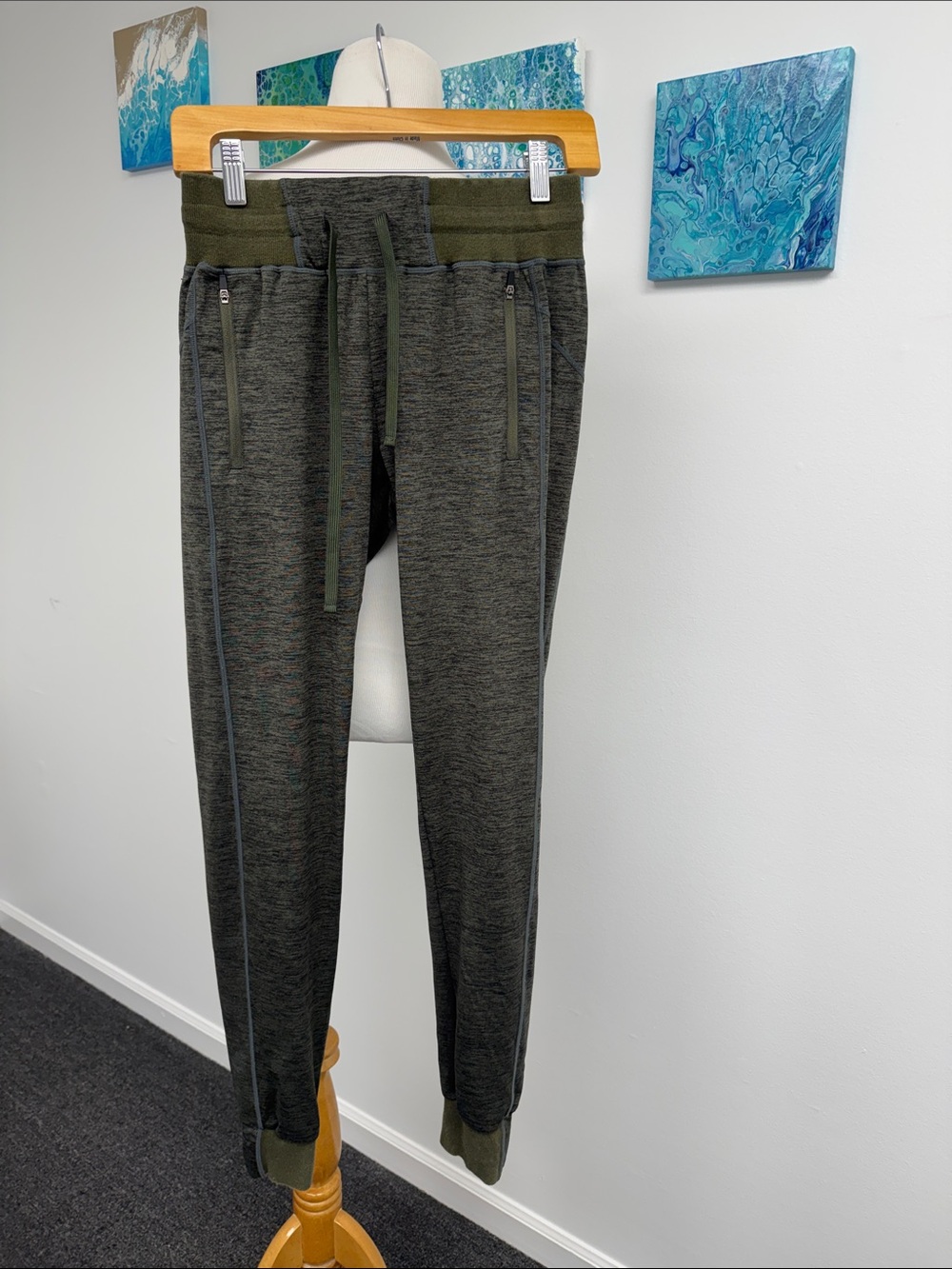 Women Curves n Combat Boots Joggers Pants Sz. Small